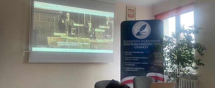 Baner i strona internetowa stowarzyszenia KPCDO wyświetlana na ekranie.